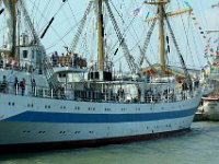 IMG 9283  Équipage:114 cadets Gréement:Trois-mâts carré Année de lancement:1987 Longueur hors-tout:108m Armateur:Académie Maritime de Saint-Pétersbourg Pavillon:Fédération de Russie