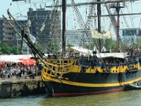 IMG 9143  L’Étoile du Roy est un trois-mâts carré, reproduction assez proche d&#39;une frégate britannique de la Bataille de Trafalgar1. Initialement baptisé Grand Turk il a été construit en 1996, en Turquie pour le besoin d&#39;un film et apparaît dans la série télévisée britannique Hornblower. Cette réplique fut baptisée Grand Turk dans la série télévisée britannique Hornblower où elle apparaît aux côtés de l’Étoile de France. Son pont ouvert est garni de canons lisses en carton