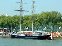 IMG 9233  Le Wylde Swan est une goélette à hunier qui a été relancée en 2010 après une refonte en navire de plaisance. Il peut embarquer 36 personnes en croisière et 120 à la journée.