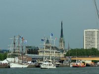 IMG 9404  l&#39;entrée du port