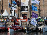 IMG 3104  Difficile à dire, deux belles inconnues peuvent ralentir ou accélérer la course : la traversée du golfe de Gascogne et la traversée du « pot aux noirs » ! Les trimarans MOD-70 peuvent ne mettre qu’une douzaine de jours ! Les monocoques Imoca devraient arriver à Itajaí après dix-huit jours de mer et les Multi-50 pourraient être un peu plus rapides (16 jours) puisque c’est un parcours essentiellement au portant ou au vent de travers. Enfin, les Class40’ vont clôturer l’épreuve après 26 jours de course, peut-être moins, les nouveaux prototypes étant de plus en plus véloces !