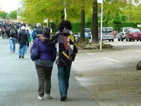 P1160573  Laissons les rentrer incognitos.