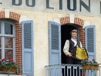 P1060377  L'accordéoniste