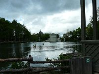 P1160497  Nous attendons ....dans le froid.