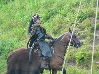 P1160520  Au pied d'une tour de 22 mètres, le combat fait rage dans un déluge de feu