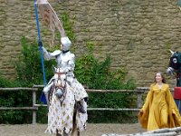 P1060275  avec laquelle tu sauras défendre ton château contre les anglais