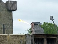 P1060323  le combat redouble alors de rage