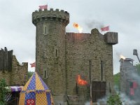 P1060336  le château a resisté