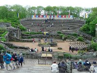 P1160473  Le remplissage de l'arene ;Frissonnez au passage des rapaces sur vos têtes.