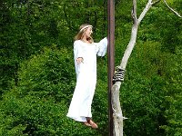 P1160485  mais laissons place à la magie d'alienor qui s'élève , telle une cigogne.