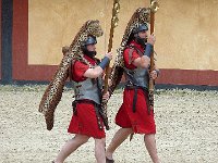 P1060456  Ils sont littéralement acclamés par le stade en folie.