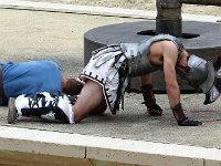 P1060515  mais le chef romain est amoureux de la gamine bleue.