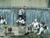 P1160554  Les chevaliers de la grande table légendaire devaient fidélité à leur roi et au Saint Graal!