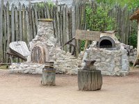 P1060601  La palissade infranchissable et ce qui restent des gens qui ont essayer de s'échapper.