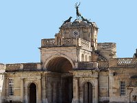 vue13  portique d'entrée