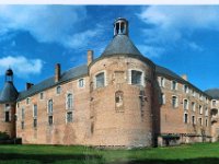 IMG 0495  pour vous rendre compte de l'imposante bâtisse