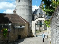 P1160887  Les horaires ? fermé de 13h à 14h. Bon, tant-pis descendons vers les grottes du foulon.