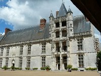 P1160892  Le château superpose de manière harmonieuse l'architecture militaire du Moyen Âge et les styles gothique et Renaissance.