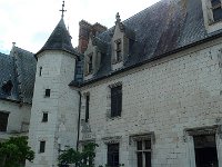 P1170439  Un pan de mur sans fenetres.