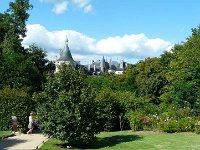 P1170472  Le Parc de 10 hectares des « Prés du Goualoup » créé en 2012 accueille des jardins pérennes liés aux grandes civilisations du jardin.