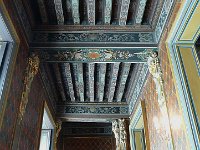 P1170203  Les plafonds valent le détour.