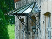 P1160845  L'académicien Jacques de Bourbon Busset vécut dans ce château où habitent aujourd'hui ses enfants, petits-enfants et arrières petits-enfants.