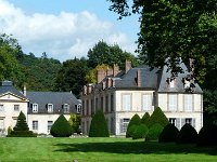 P1160871  le château de gauche plus ancien