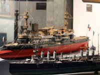 IMG 3561  le nombre de chaloupes indique qu'il est fait pour couler.