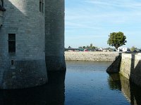P1180703  et ceinturent la forteresse.