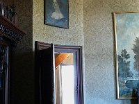 P1170626  Cela permet de gagner de la place.