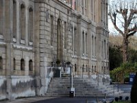 IMG 3259  l&#39;entrée du bâtiment