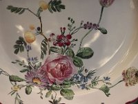 IMG 3279  1756:La Manufacture est transférée à Sèvres dans des bâtiments construits spécialement pour elle, qui abritent aujourd’hui un service de l’Éducation nationale.