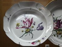 IMG 3285  1844:Alexandre Brongniart publie son Traité des arts céramiques ou des poteries considérées dans leur histoire, leur pratique et leur théorie. L&#39;année suivante, avec Riocreux, il écrit une Description méthodique du musée céramique de la Manufacture Royale de Porcelaine de Sèvres, qui devient le premier catalogue du Musée.