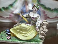 IMG 3287  1876 :Avec la IIIe République, la Manufacture et le Musée sont transférés dans des bâtiments construits spécialement par l’État sur un terrain de quatre hectares désenclavé du parc de Saint-Cloud, qu’ils occupent aujourd’hui encore.