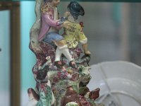 IMG 3291  1979:L&#39;ouverture de huit nouvelles salles au rez-de-chaussée consacrées à la céramique d&#39;Orient et d&#39;Occident des origines au XVIe siècle, viennent compléter la présentation au 1er étage de la faïence et de la porcelaine européenne depuis le XVIe siècle jusqu&#39;à nos jours, dans le Musée. La réfection du Salon d&#39;honneur permet de présenter une collection unique de vases de Sèvres des XIXe et XXe siècles.