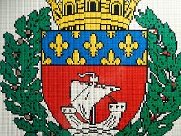 P1190221  Il est battu par les flots, mais ne sombre pas.Le Lego est toujours là.