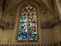 IMG 2092  Les vitraux : Détruits lors de la dernière guerre, ils ont été remplacés en1956 par des verrières dessinés par Max Ingrand sur le thème de la vie de saint Louis.