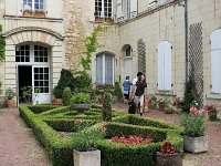 IMG 2401  Le lendemain , nous partons visiter le château cette fois ouvert