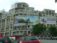 P619  Revenons à Bucarest et à sa pub.....