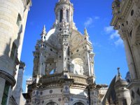 p5  Allez , rentrons avec notre petit groupe pour une visite insolite.