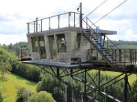 IMG 6723  Au bout , y a un peu  de flêche.C'est une vallée étrange entre le crystal et le verre. Hola je délire.