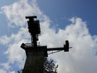 IMG 6823  allez on y retourne :Y avait même, y avait même une compagnie Qui engageait des pigeons Qui volaient en dedans et qui faisaient le ballant Pour la tenir dans le vent C'était absolument, absolument Absolument très salissant